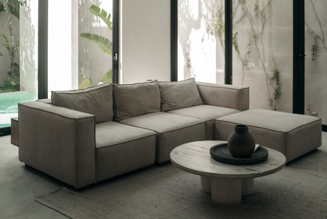Modular sectional sofa with metal frame